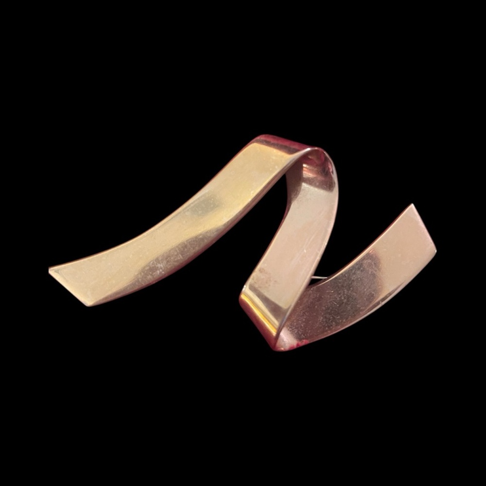Monet Gold Tone Ribbon Brooch - Picture 2 of 4